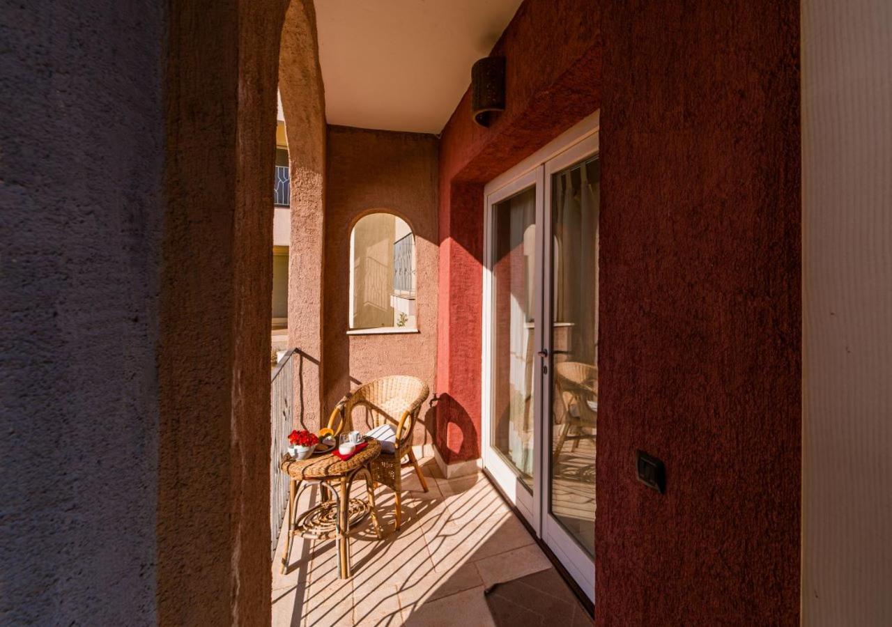 Murphy Holiday Home - Ester'S House La Maddalena  Eksteriør billede